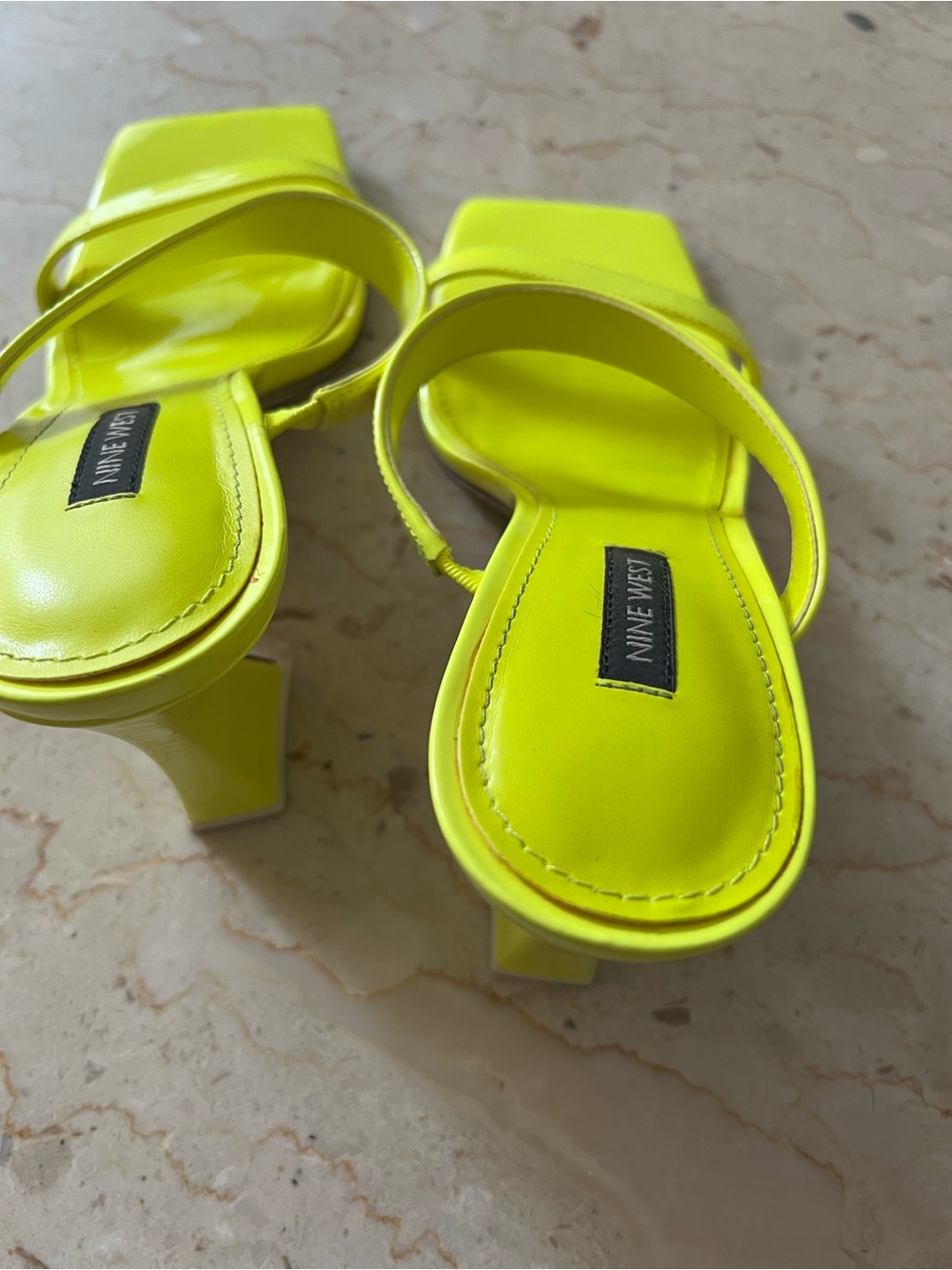 Nine West Darlb Neon YellowSquare-Toe Strappy Block Heel Sandals Size 9.5